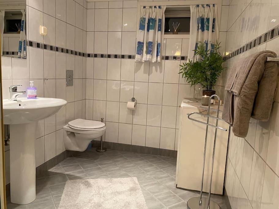 Leilighet Sentralt Til Sandefjord Og Torp Flyplass מראה חיצוני תמונה